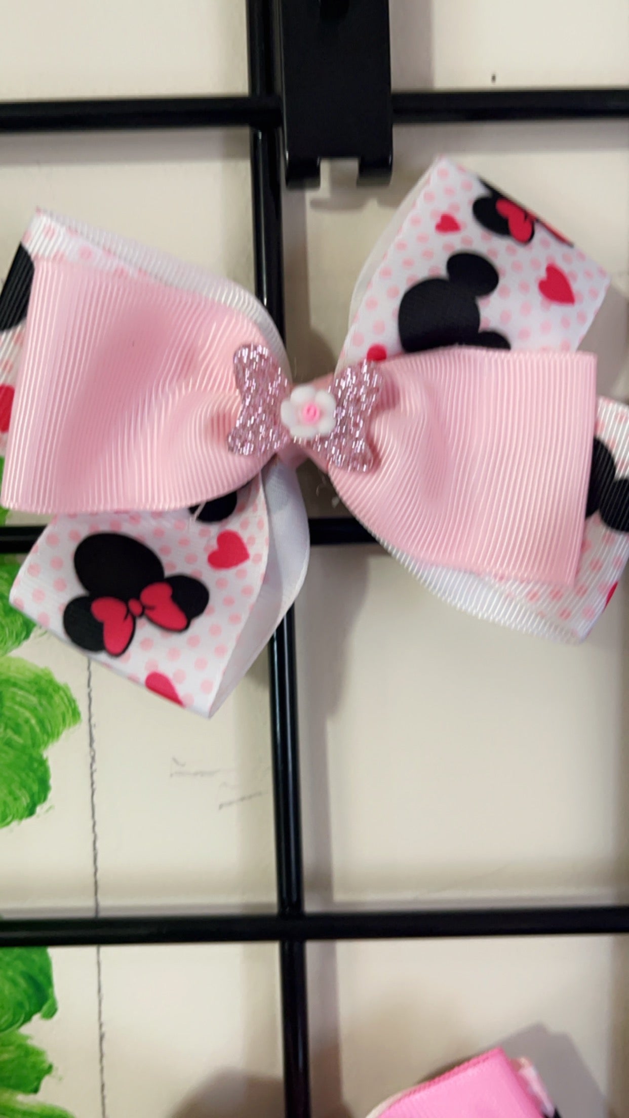 Minnie Bow